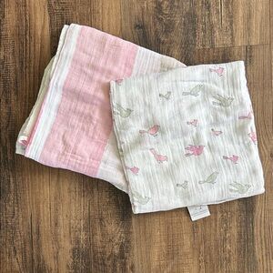aden + anais Muslin Swaddle Blankets  - Pink and White